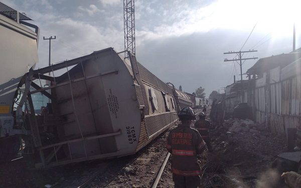 Se descarrila tren que transportaba semillas y químicos, en Ecatepec