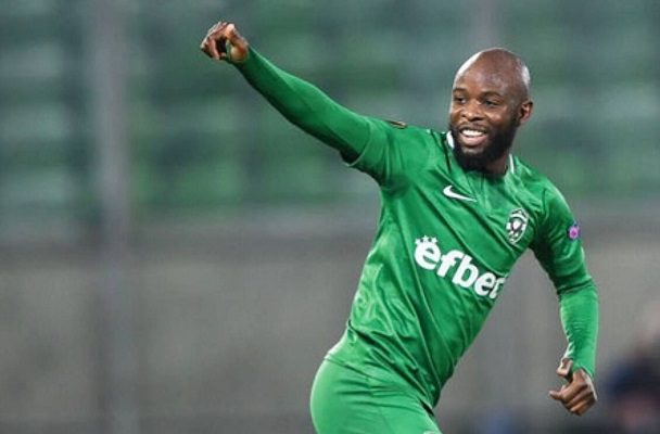 Muere exfutbolista del Ajax tras ser presuntamente golpeado por familiares