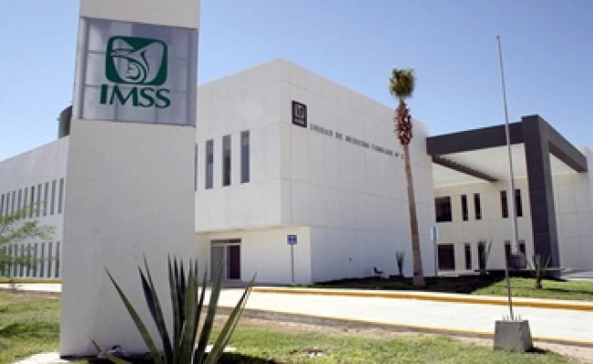 Detienen a enfermera del IMSS por robo de medicamentos, en CDMX