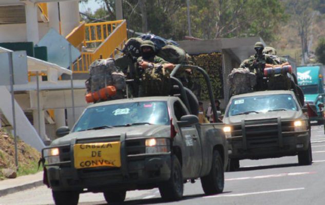 Arriban 900 militares a Michoacán para combatir delincuencia
