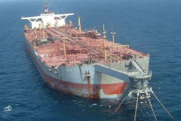 Un buque podría derramar más de un millón de barriles de petróleo en el Mar Rojo