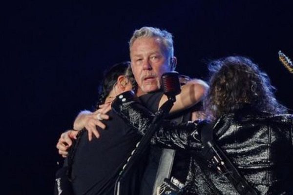 "Soy un hombre viejo", el emotivo mensaje de James Hetfield en concierto de Metallica