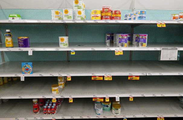 Casa Blanca transporte y logística para aliviar crisis por escasez de fórmula láctea