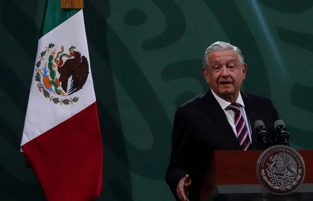 AMLO asegura que estará con quien gane la encuesta para candidato presidencial