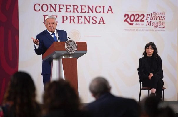 AMLO defiende labor del Ejército en las calles y defiende saludo a la mamá de "El Chapo"