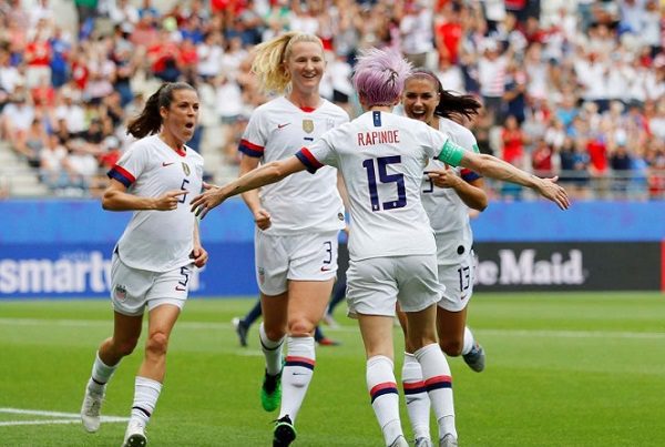 Las futbolistas estadounidenses ganarán mismo salario que los hombres