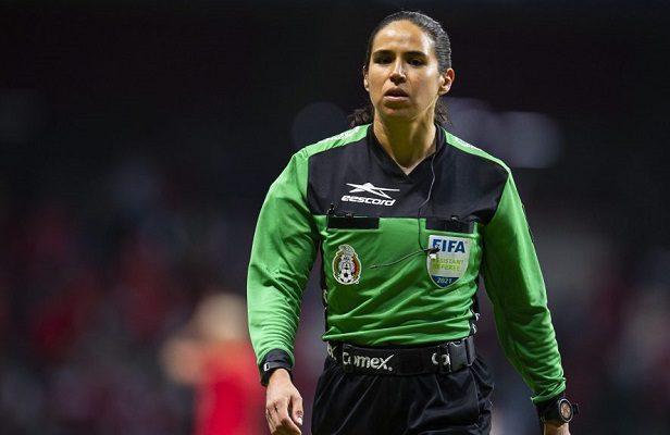 La árbitra mexicana Karen Díaz recibe será asistente en el Mundial de Qatar 2022