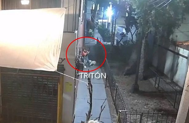 Sujeto golpea brutalmente a mujer durante intento de abuso sexual, en Iztacalco #VIDEO