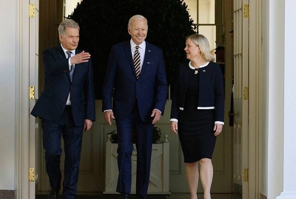 Biden se reúne con dirigentes de Suecia y Finlandia tras solicitud de ingreso a la OTAN