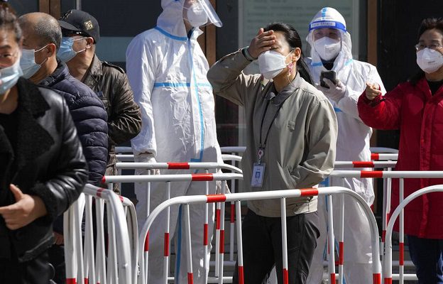 Provincia china ordena pruebas covid a sus 99 millones de habitantes