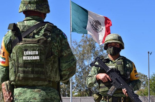 La Sedena analiza fabricar armas para venderlas a policías estatales