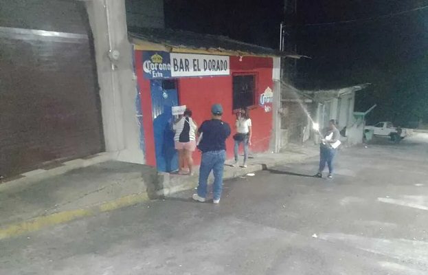 Matan a balazos a mesera tras negarse a bailar con cliente, en Veracruz