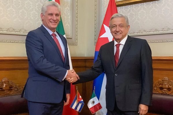 Acuerdo entre México y Cuba contempla envío de médicos y formación de especialistas