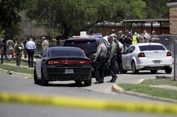 Fiscal estatal propone armar a maestros tras tiroteo en primaria de Texas