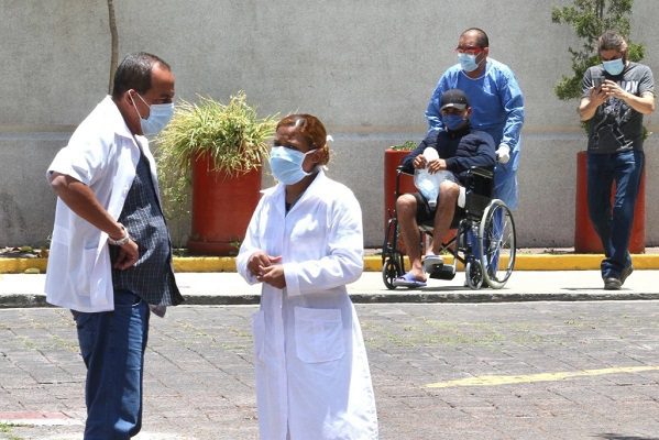 Denuncian condiciones de esclavitud moderna en las misiones de médicos cubanos