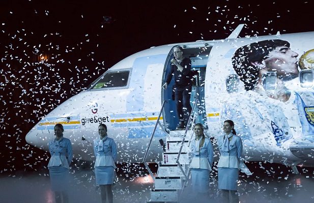 Presentan el ‘Tango D10S’, avión inspirado en Maradona para vuelos al Mundial de Qatar