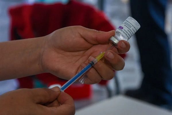 Se prevé vacunación de niños de 5 a 11 años antes de que acabe el año, señala López-Gatell