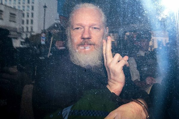 AMLO reitera su ofrecimiento de asilo al periodista Julian Assange