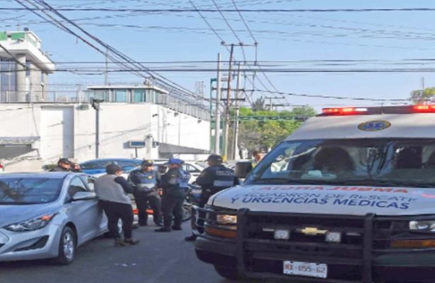 Balean a niña de 9 años y a su padre mientras viajaban en la Miguel Hidalgo