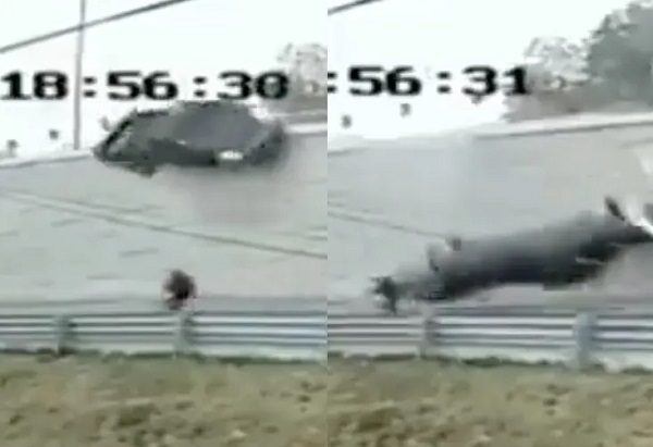 Hombre se salva de ser arrollado por camioneta y luego atropellado por auto, en Puebla #VIDEO