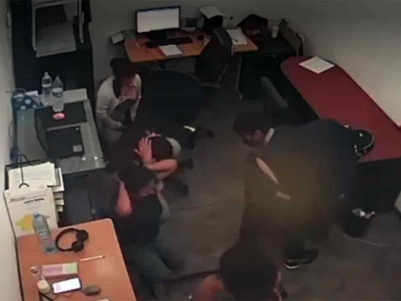 Asalto a tienda de celulares en Tecámac