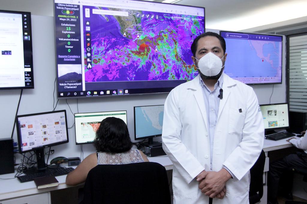IMSS activa protocolos en hospitales por el Huracán Agatha