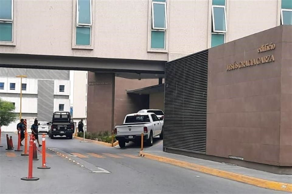 Trasladan a ‘El Bronco’ al Hospital Universitario