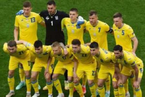 Ucrania vence a Escocia y jugará final de repechaje al Mundial contra Gales