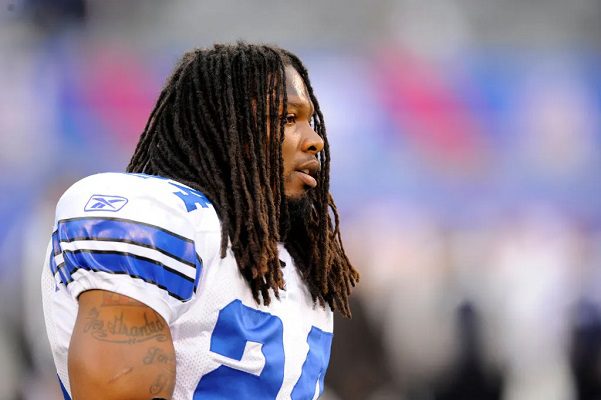 Encuentran muerto a Marion Barber, excorredor de Dallas