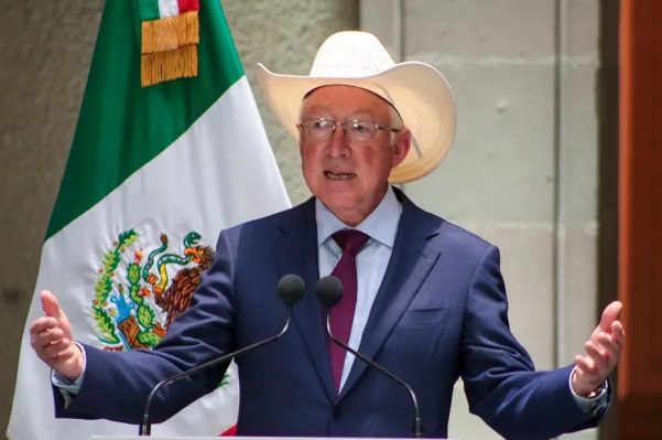 Biden “espera con interés” la visita de AMLO a EE.UU. en julio, asegura Ken Salazar