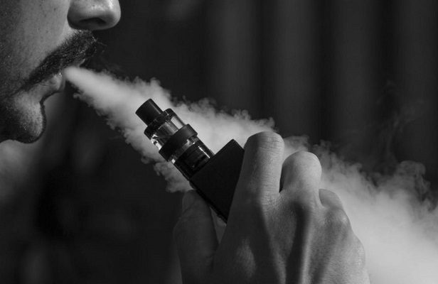 Gobierno publica actualización de ley que prohíbe comercialización de vapeadores