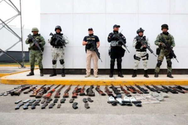 12 detenidos tras operativo en Nuevo San Juan Parangaricutiro, Michoacán