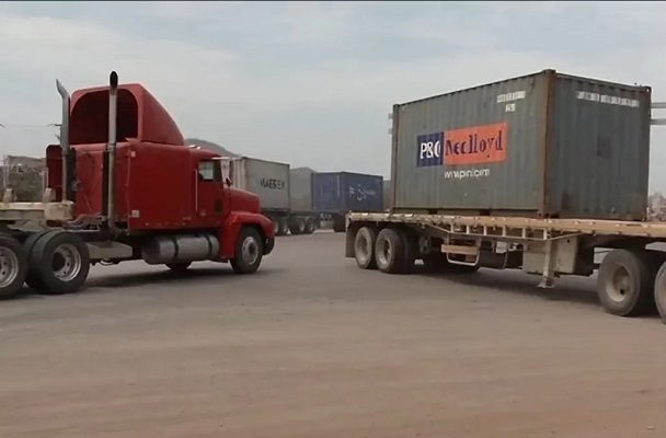 Grupo armado roba contenedores con oro y plata en el puerto de Manzanillo