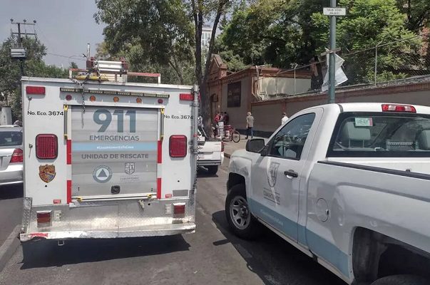 Desalojan a maestros y alumnos de universidad de la colonia Doctores por flamazo