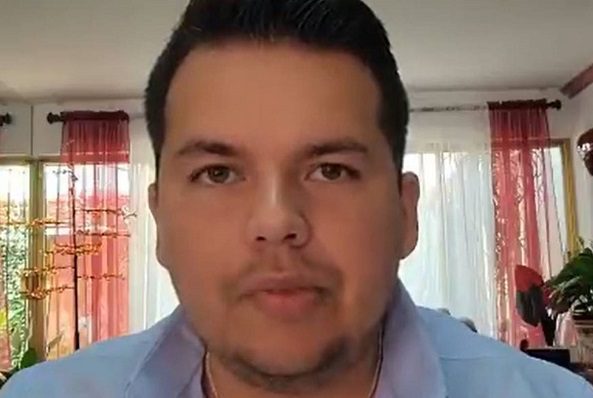 Diputado de CDMX acusa haber sido golpeado por un karateca #VIDEO