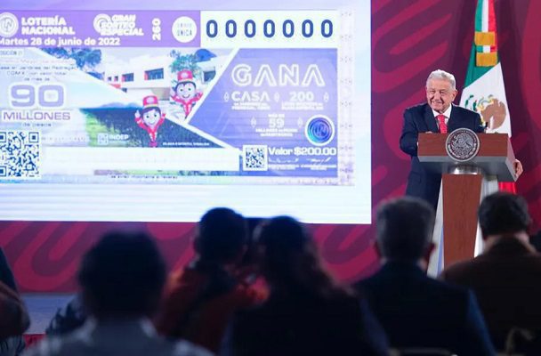 México anuncia que ofreció a Argentina el avión presidencial, a plazos