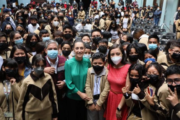 Sheinbaum anuncia más 33 mil puntos de internet gratuito en CDMX