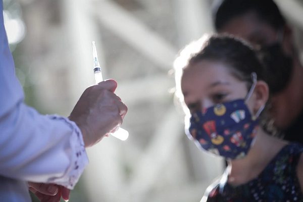 EE.UU. alista plan para vacunar a niños menores de 5 años contra el COVID-19