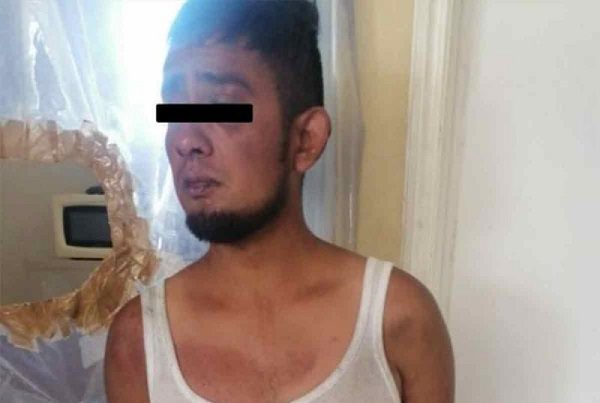 Asaltante llora tras ser detenido por amenazar con cuchillo, en Neza #VIDEO