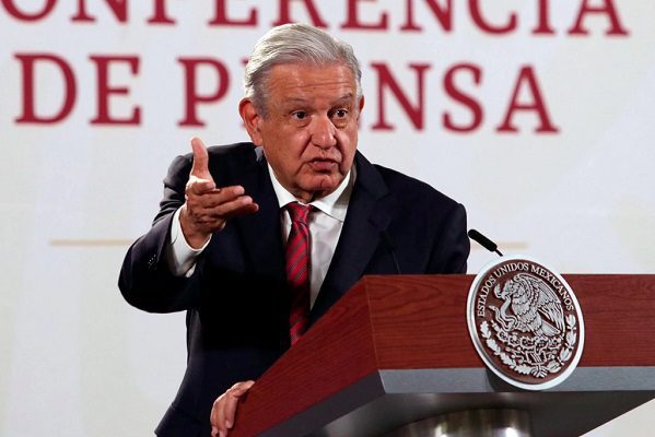 AMLO anuncia plan de reconstrucción en Oaxaca tras paso de 'Agatha'