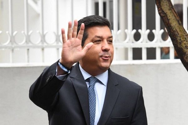 AMLO pide a FGR y UIF informen sobre el caso del gobernador García Cabeza de Vaca