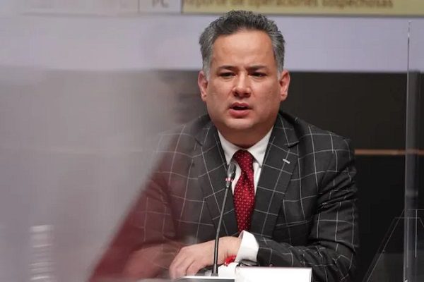A los tribunales disputa por supuestos actos de corrupción entre Santiago Nieto y Gil Zuarth