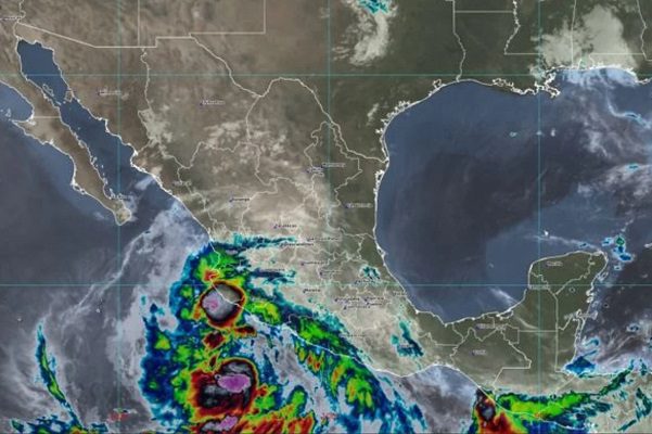 Paso del huracán 'Blas' por Guerrero deja afectaciones en 16 municipios