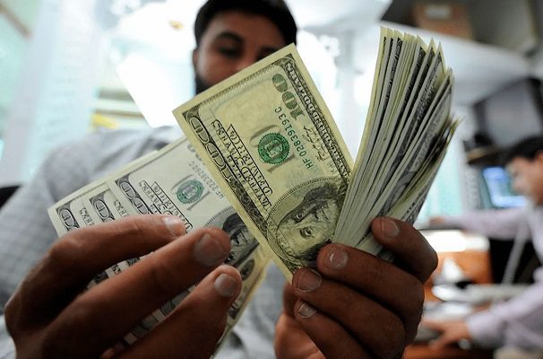 Remesas salvaron desplome completo de la economía, reconoce AMLO