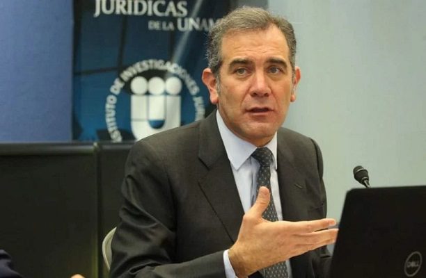 Lorenzo Córdova ya se va, se puede encontrar un consejero mejor del INE: AMLO