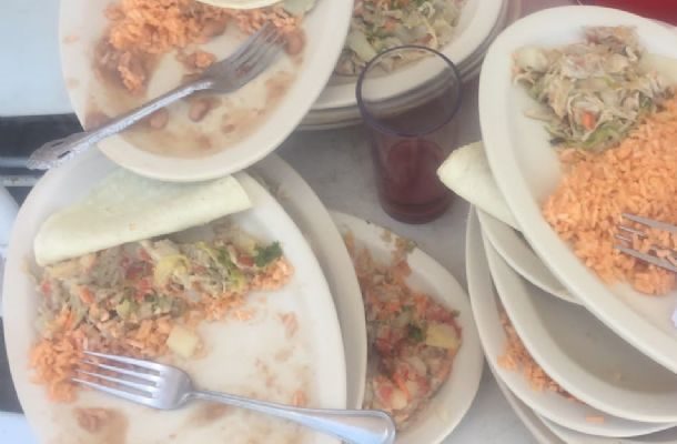 Deportistas evidencian mala calidad de alimentos en Juegos Nacionales de Conade #VIDEO