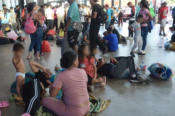 Se reembolsará a migrantes que compraron boletos de autobús en Monterrey: Profeco