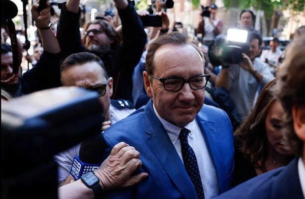 Kevin Spacey queda en libertad bajo fianza tras ser acusado por agresión sexual