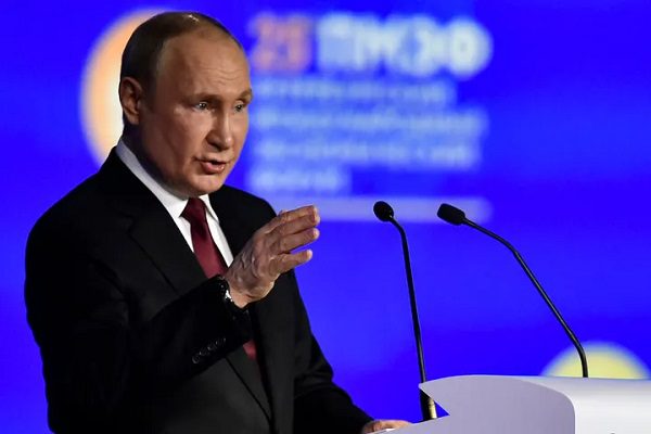 Putin asegura que "el orden mundial dominado por EU está terminado"