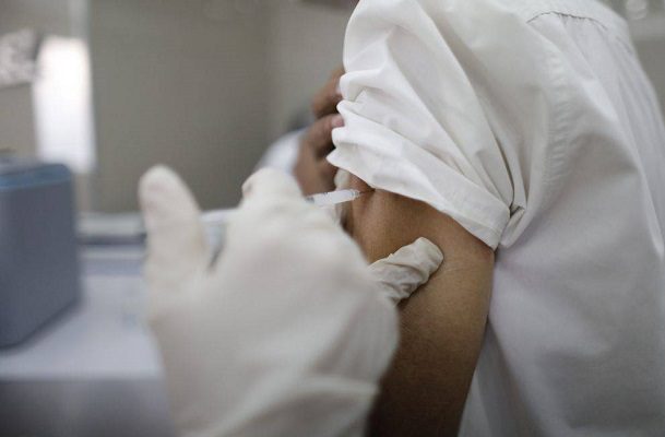 CDMX y Edomex continúan vacunación contra Covid-19 a rezagados